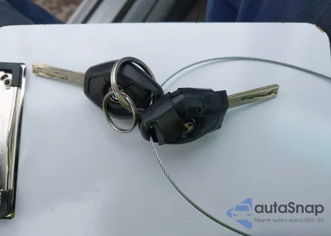 2004 BMW 330Ci z USA, uszkodzony, nr VIN WBABW53474PL48102